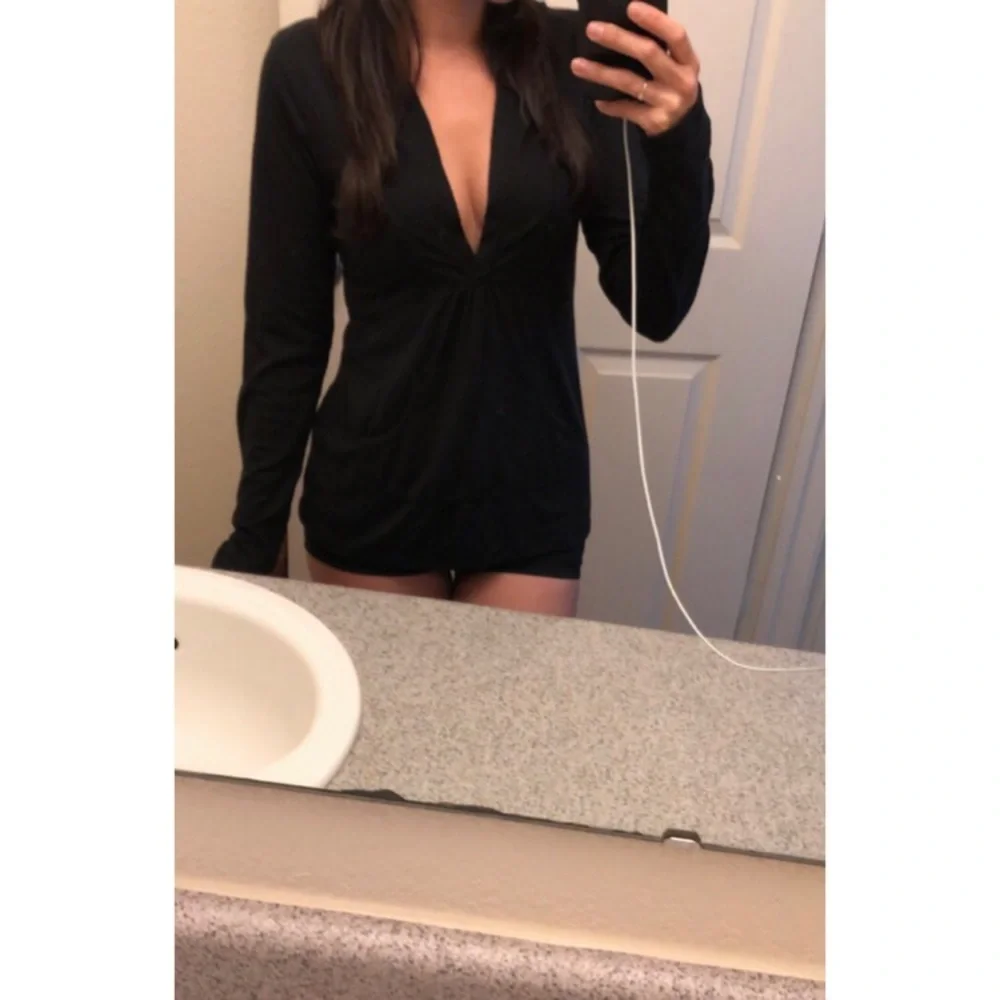 Deep V Pullover - Picture 1 of 7